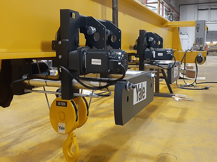 Overhead Crane Products: Service Crane Company distributes a variety of hoist equipment for use in facilities where heavy loads must be lifted and repositioned as part of the daily work process. Hoists safely and efficiently lift and reposition materials in heavy duty, rough, and/or repetitive environments.